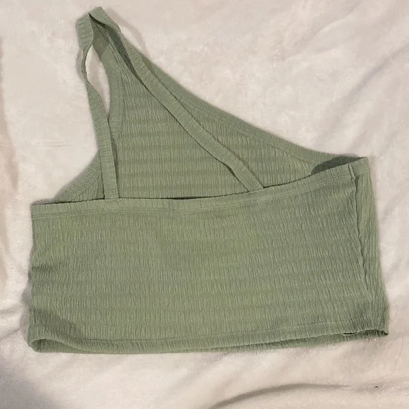 Top - Picture 2 of 2